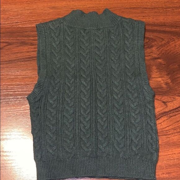 Olive Green Knitted Crop - Picture 1 of 2